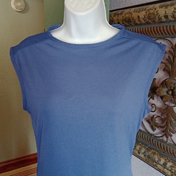 Nike | Dri-fit Sleeveless Blue Textured Shell Sz S(4-6) - Picture 3 of 10